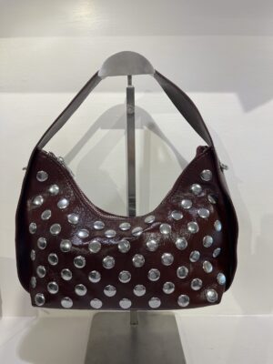 borsa ecopelle con borchie “emi” bordeaux