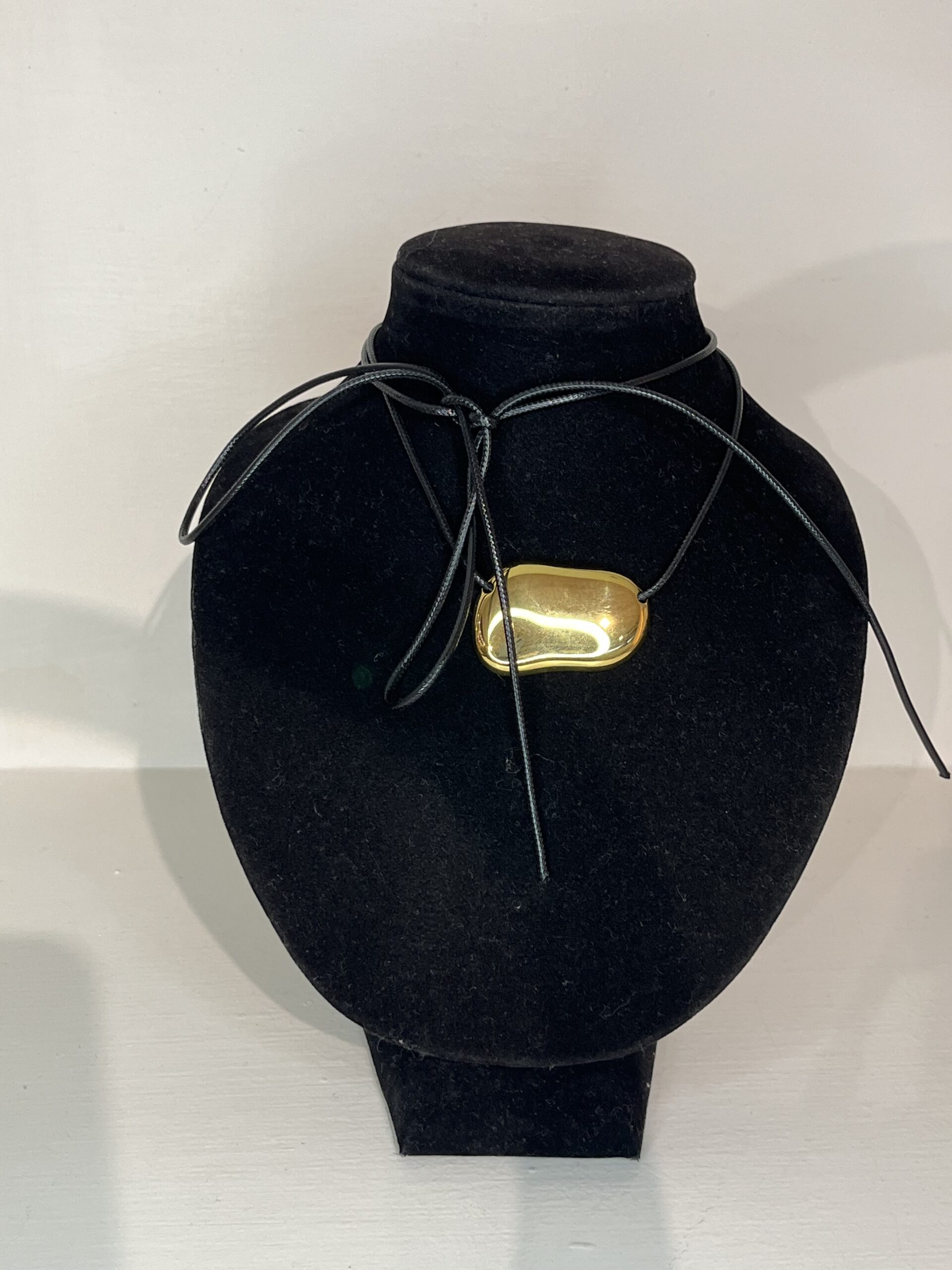 collana regolabile con forma non geometrica collana regolabile con forma non geometrica