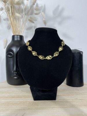 collana con tondi effetto martellato