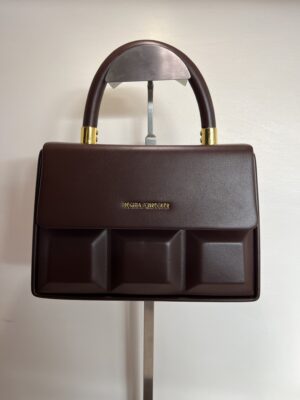 maglia crop con rosa