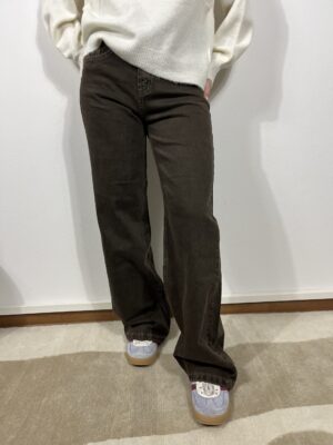 jeans dritto over marrone